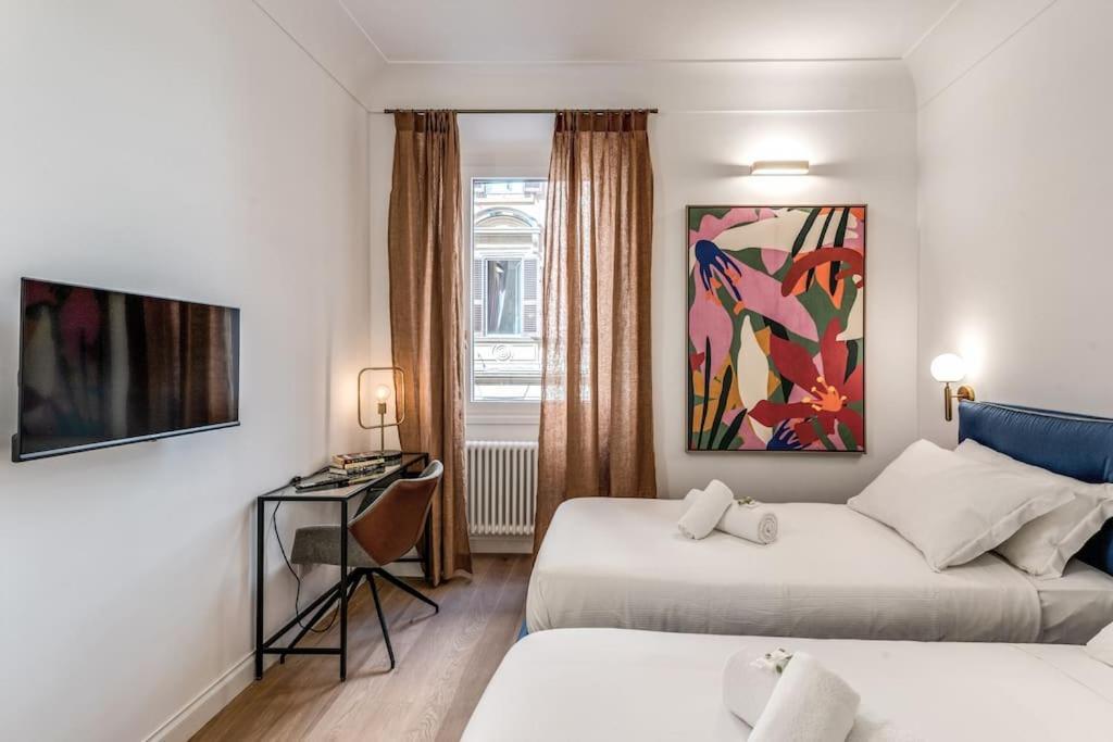 Apartment 3 Bedroom Via Genova Monti Area